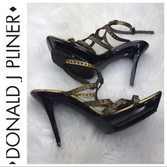 💕SALE💕Donald J Pliner Golden Grommet Strap Heels - Picture 4 of 8